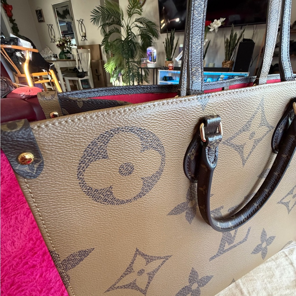 Louis Vuitton Classic Brown Monogram Tote - Picture 11 of 16